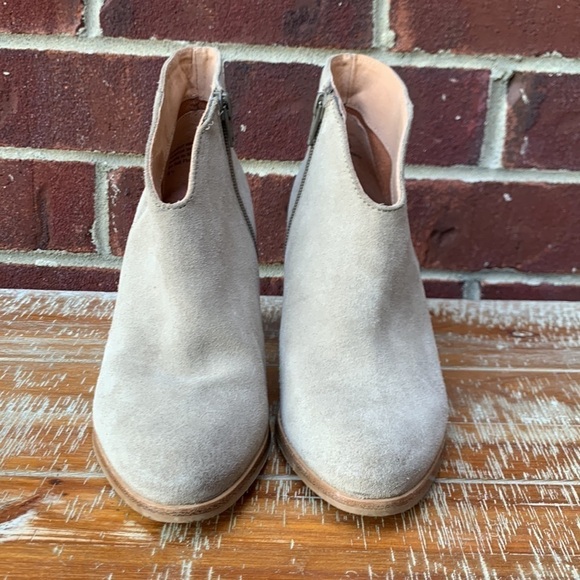 Seychelles from Anthro Light Tan Suede Heeled Leather Booties - Picture 2 of 9